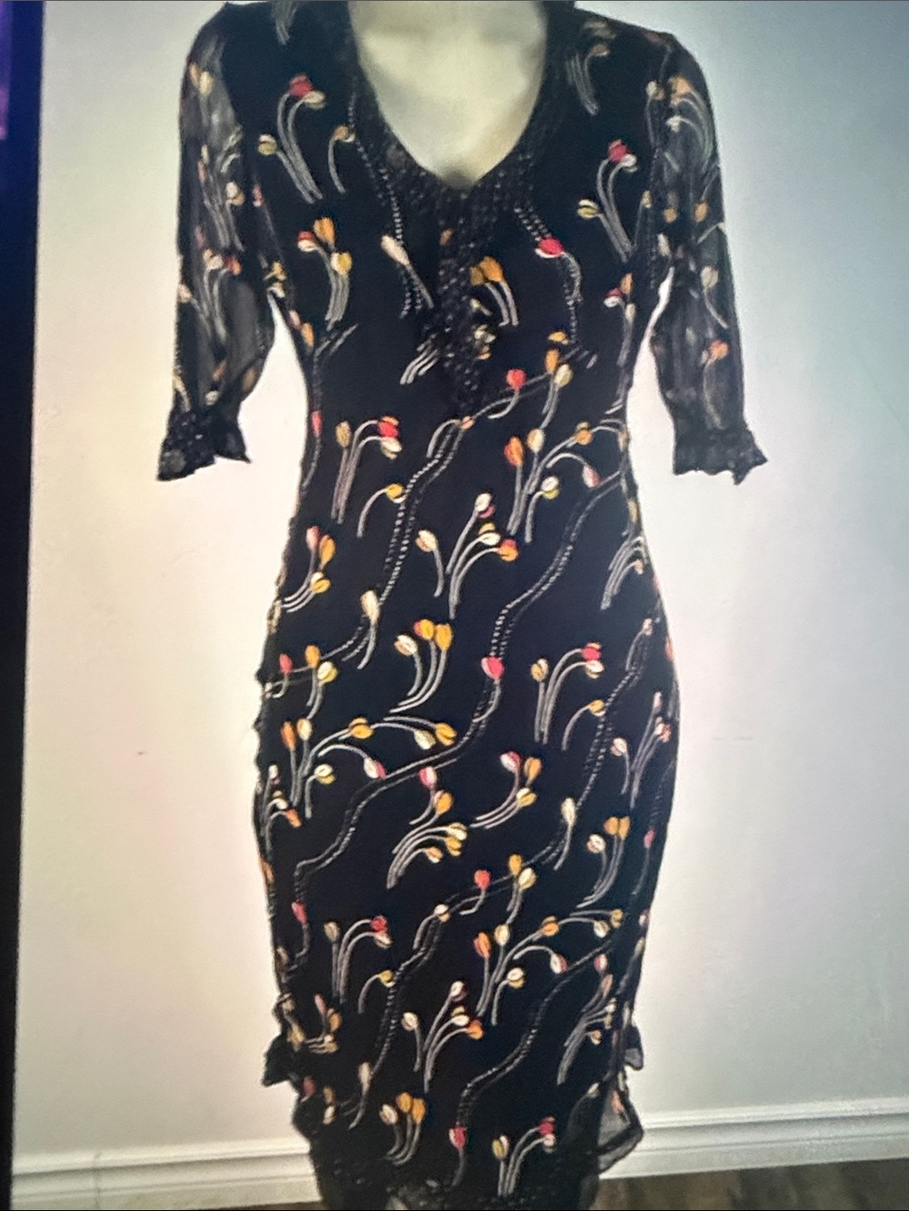 Black Floral Knee-Length Sheath Dress